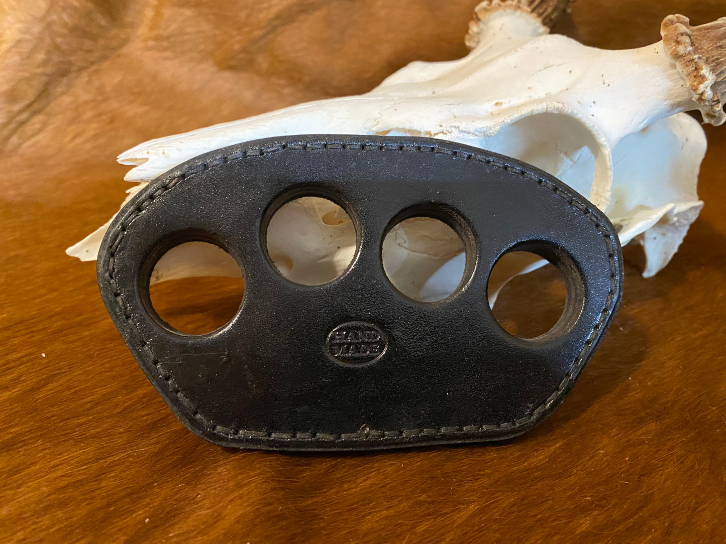 LEATHER KNUCKLES