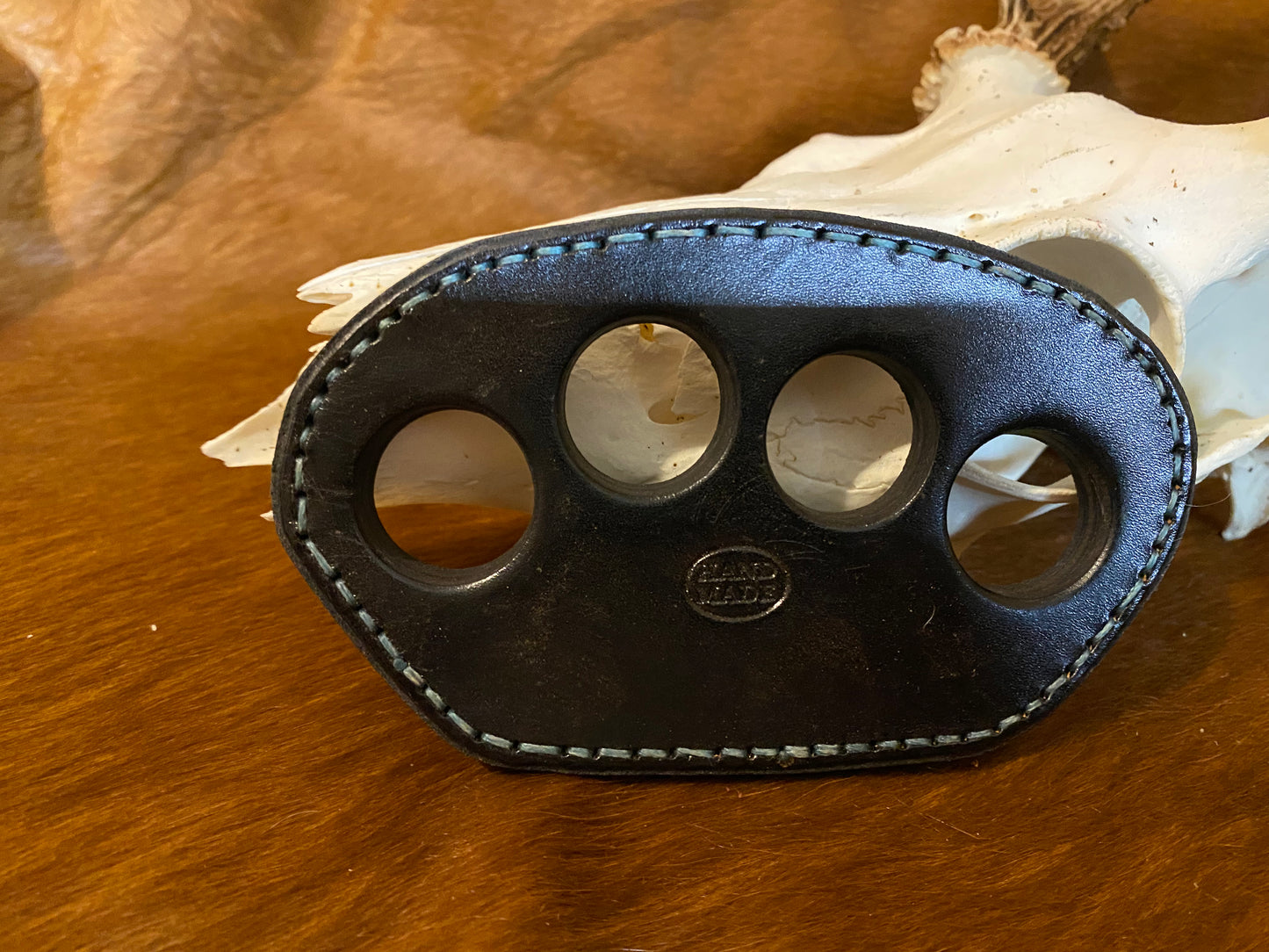 LEATHER KNUCKLES