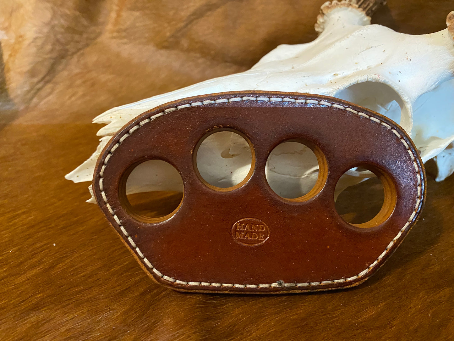 LEATHER KNUCKLES